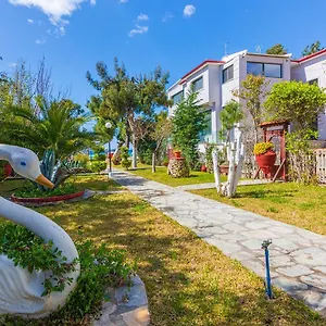 Galazia Akti Seaside Pensiune